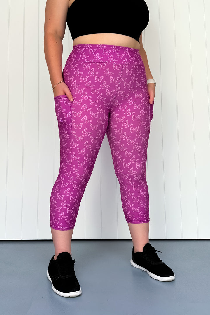 Rich Purple Butterflies - Casual - Capri Leggings - Pockets