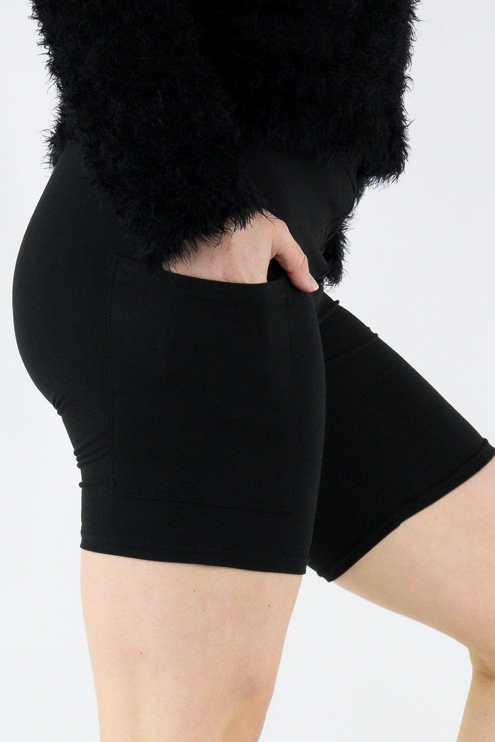 Plain Black Pockets - Casual Mid Shorts Casual Shorts - Pockets Pawlie