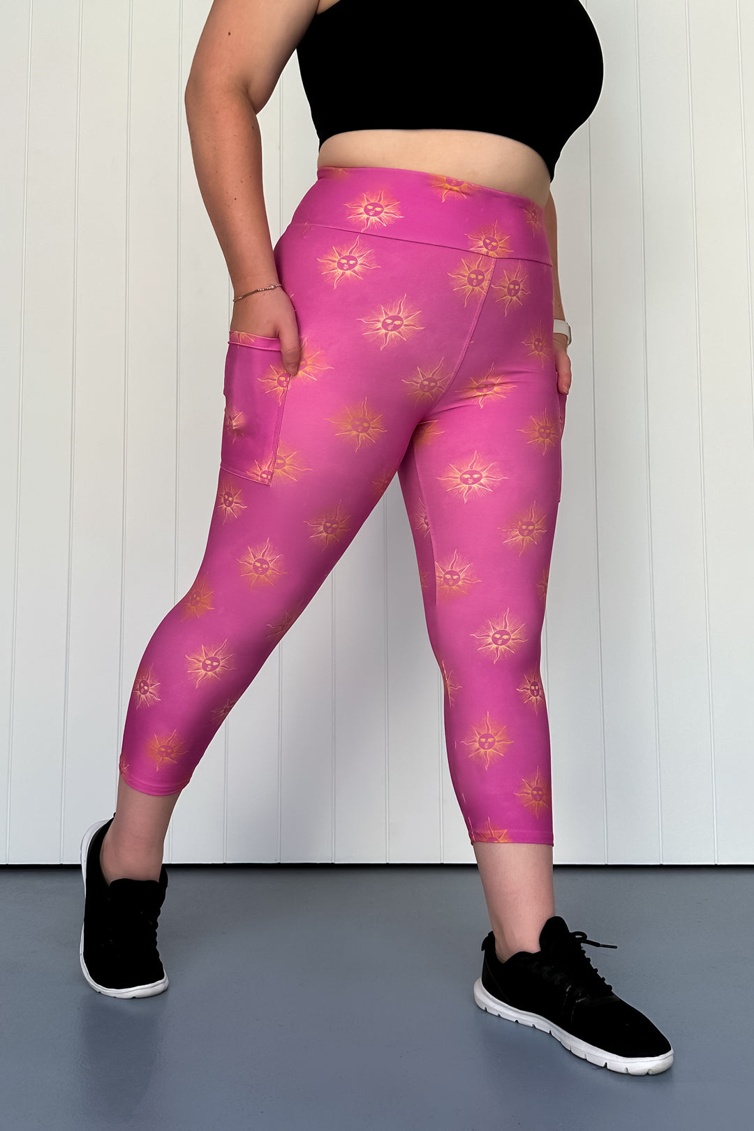 Sun-Kissed Magenta - Casual - Capri Leggings - Pockets
