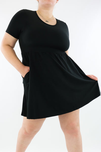 Black - Mini Dress - Short Sleeve - Pockets