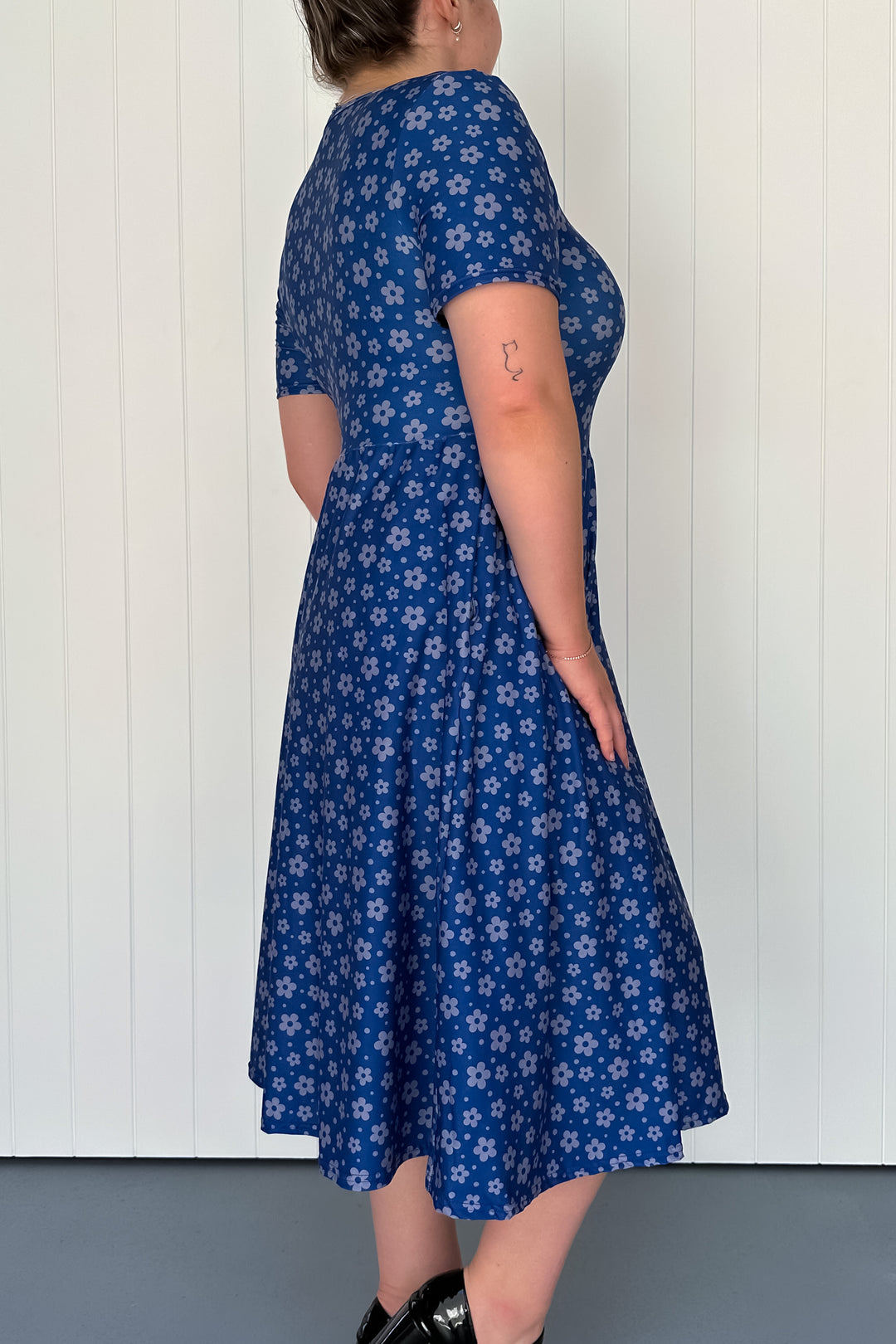 Navy Daisy Confetti - Midi Dress - Short Sleeve - Pockets