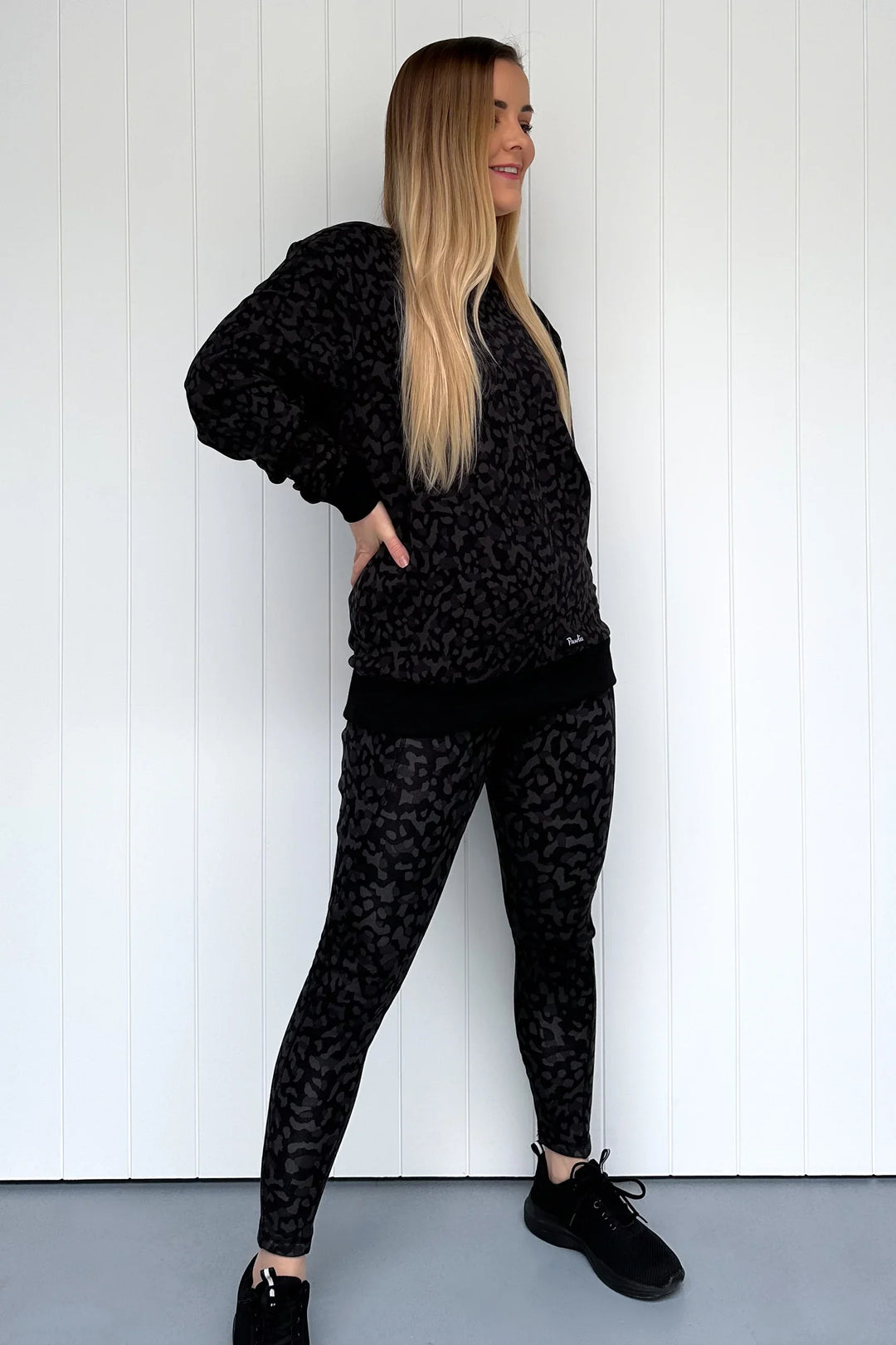 Black Panther - Fleece - Leg Pockets - Full Leggings (Imperfect)