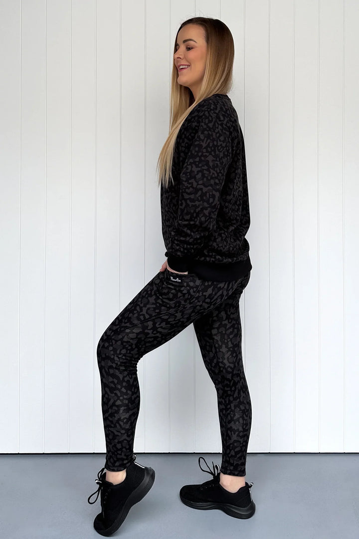 Black Panther - Fleece - Leg Pockets - Full Leggings (Imperfect)