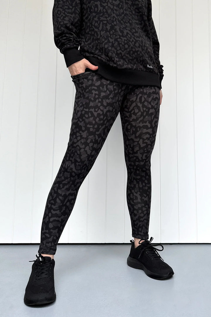 Black Panther - Fleece - Leg Pockets - Full Leggings (Imperfect)