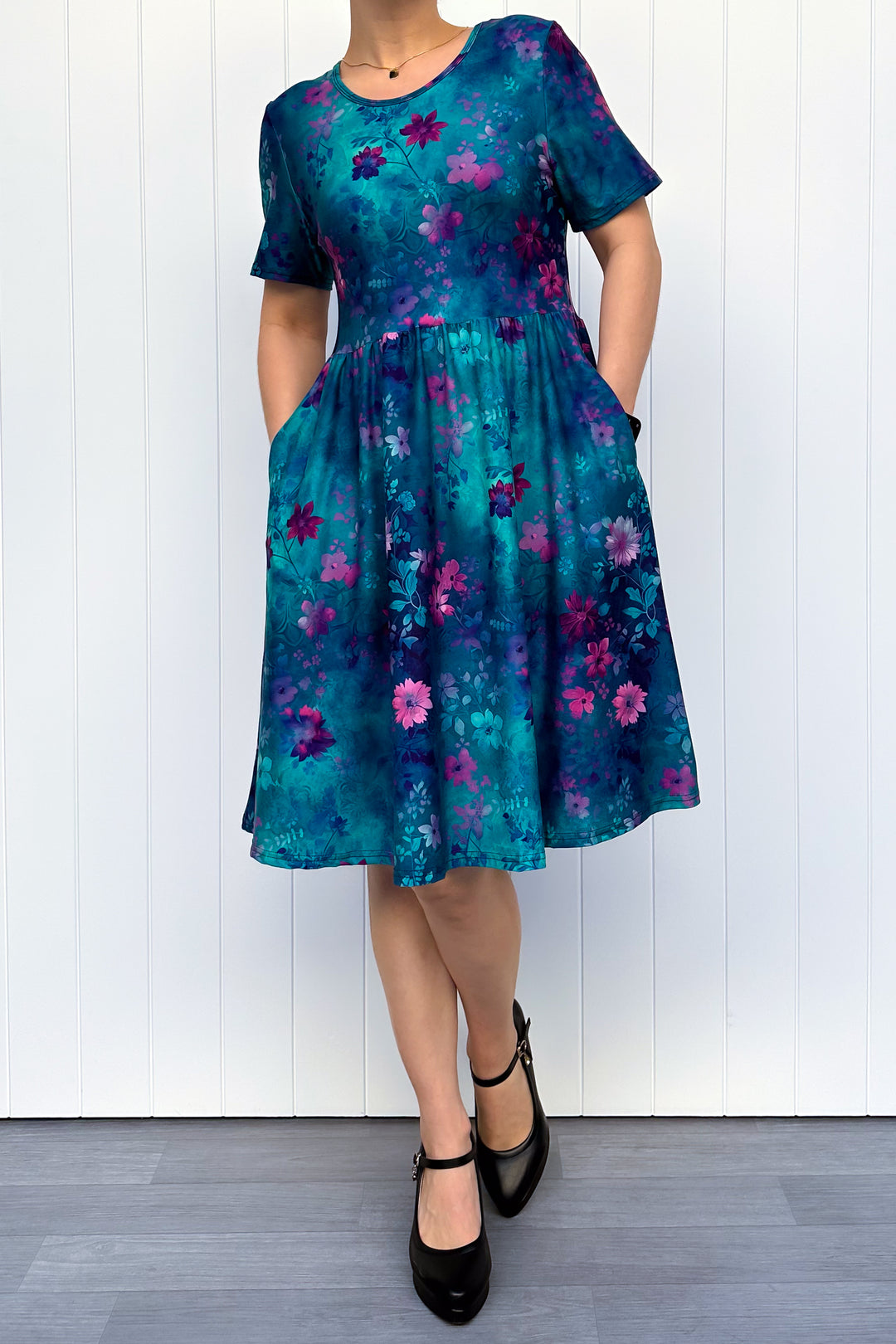 Ethereal Bloom - Knee Length Dress - Short Sleeve - Pockets