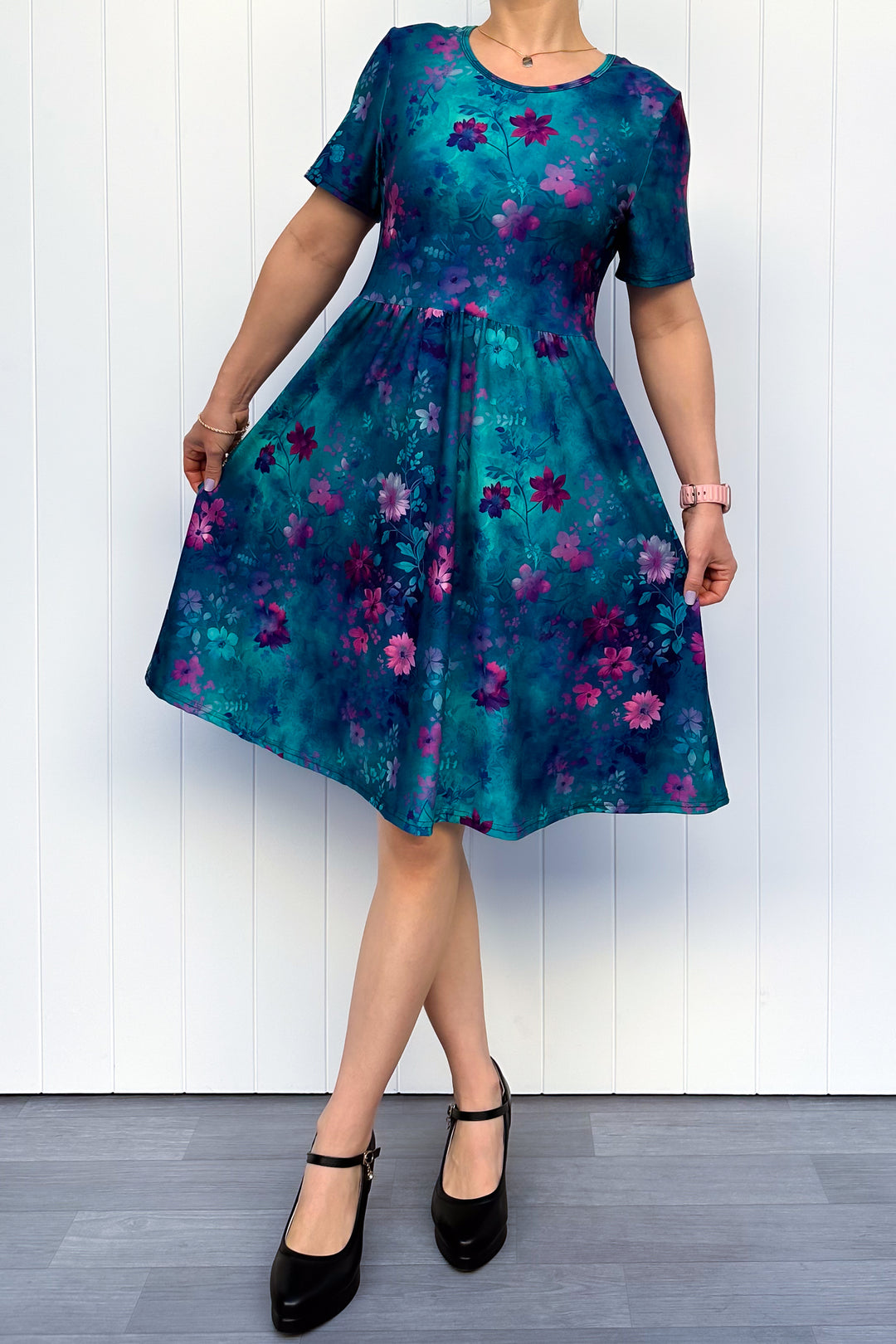 Ethereal Bloom - Knee Length Dress - Short Sleeve - Pockets
