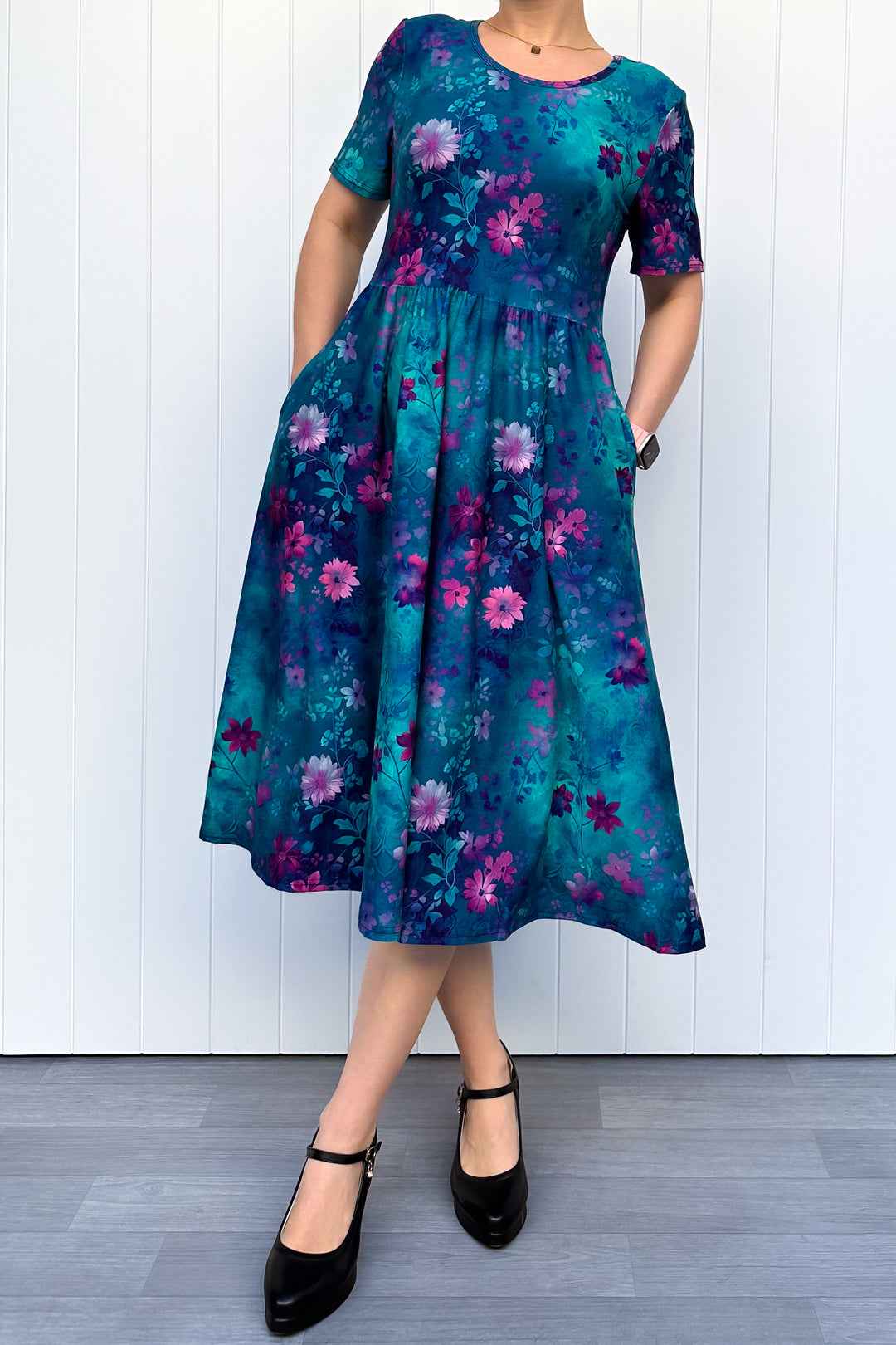 Ethereal Bloom - Midi Dress - Short Sleeve - Pockets