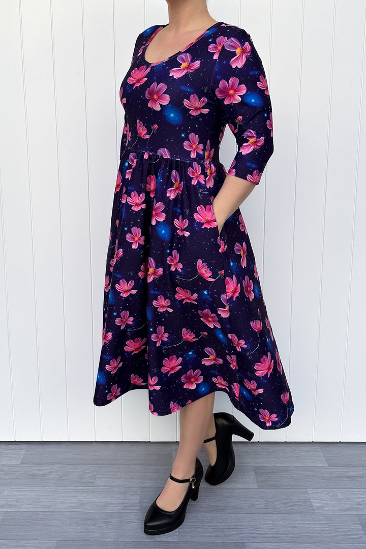 Cosmos Flower - Midi Dress - 3/4 Sleeve - Pockets