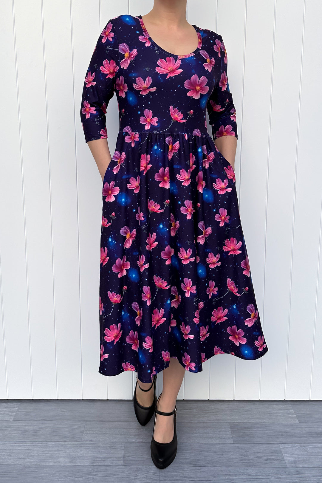 Cosmos Flower - Midi Dress - 3/4 Sleeve - Pockets