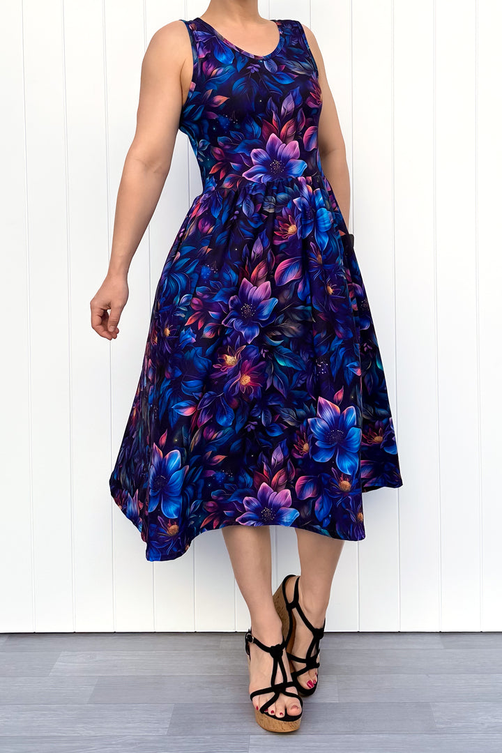 Obsidian Petal - Sleeveless Midi Dress - Pockets