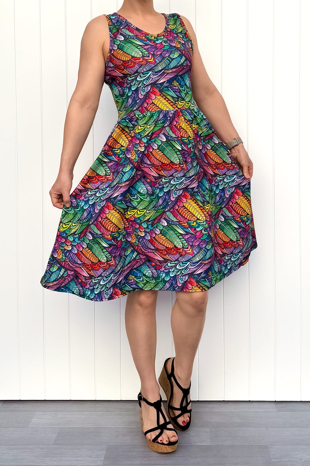 Feather Wild - Sleeveless Knee Length Dress - Side Pockets