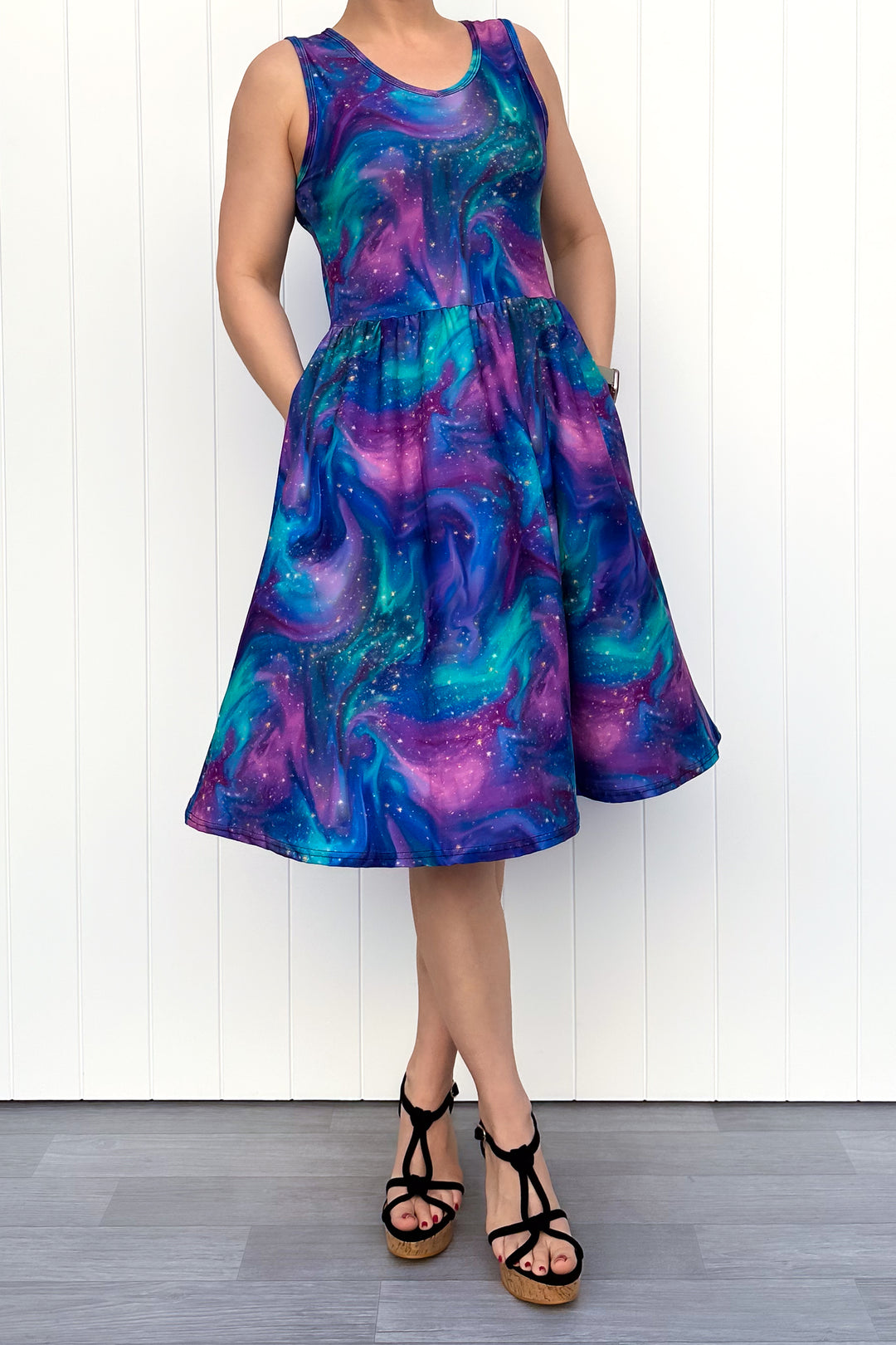 Aurora Sky - Sleeveless Knee Length Dress - Side Pockets