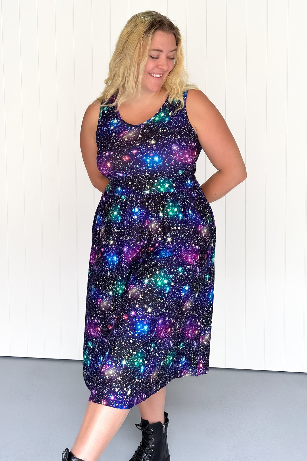 Galaxies Far Away - Sleeveless Midi Dress - Pockets