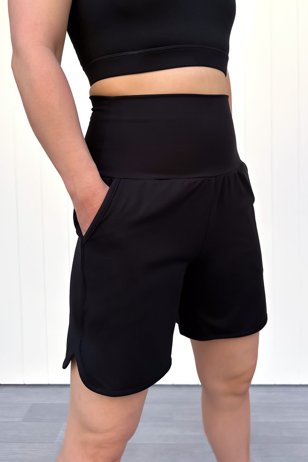Black - Jogger Shorts - Pockets