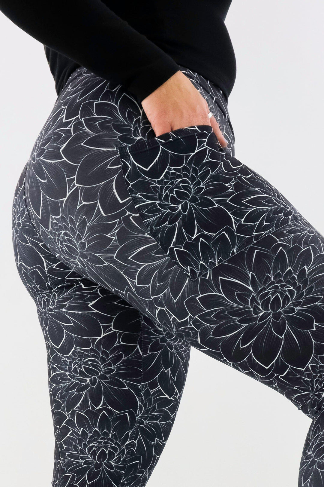 Monochrome Delilah - Casual - Regular Full Leggings - Pockets Casual Full Leggings - Pockets Pawlie   