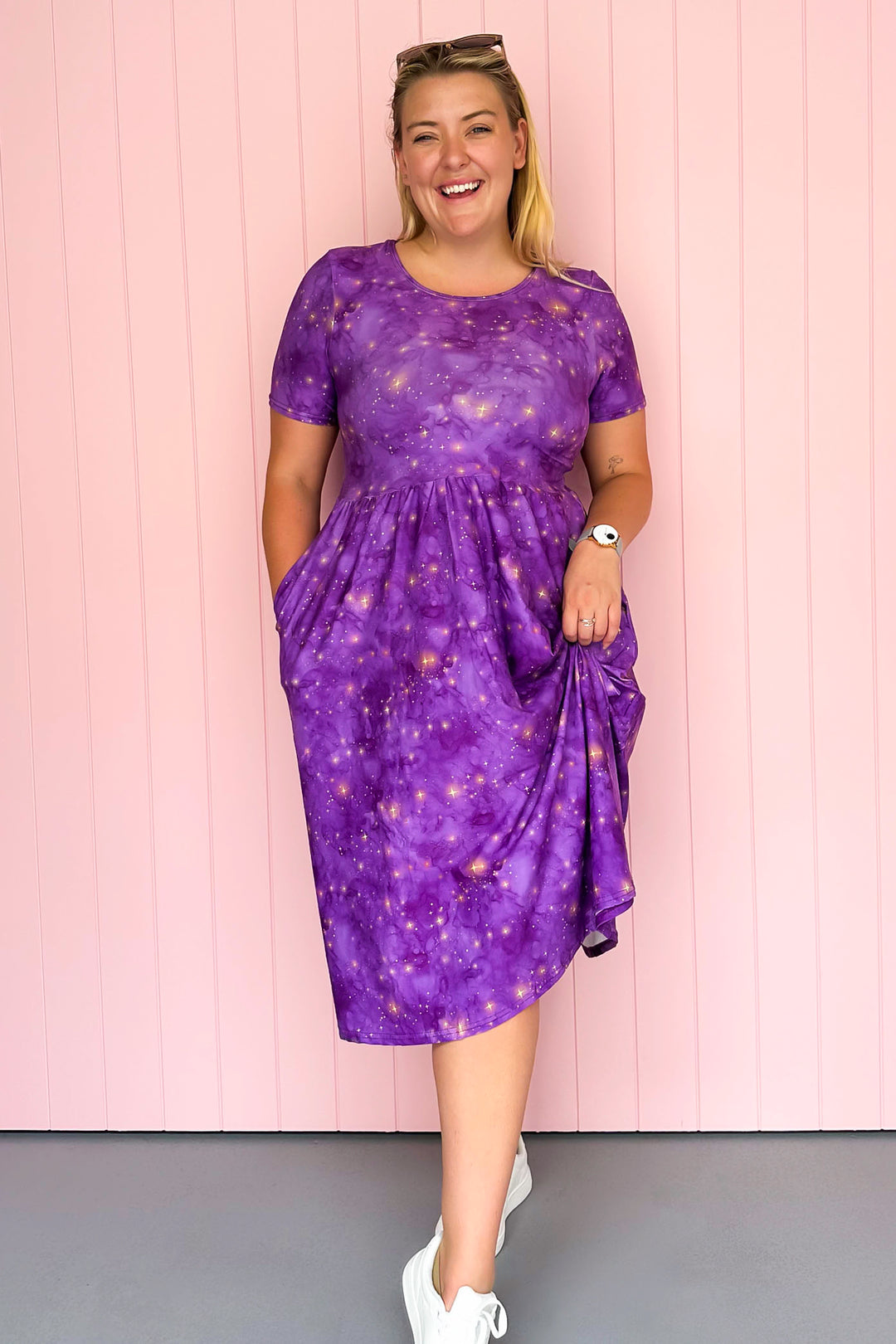 Astral S√©ance - Midi Dress - Short Sleeve - Pockets