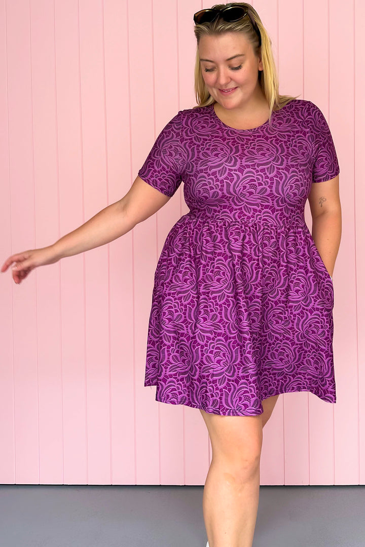 Lacy Plum - Mini Dress - Short Sleeve - Pockets