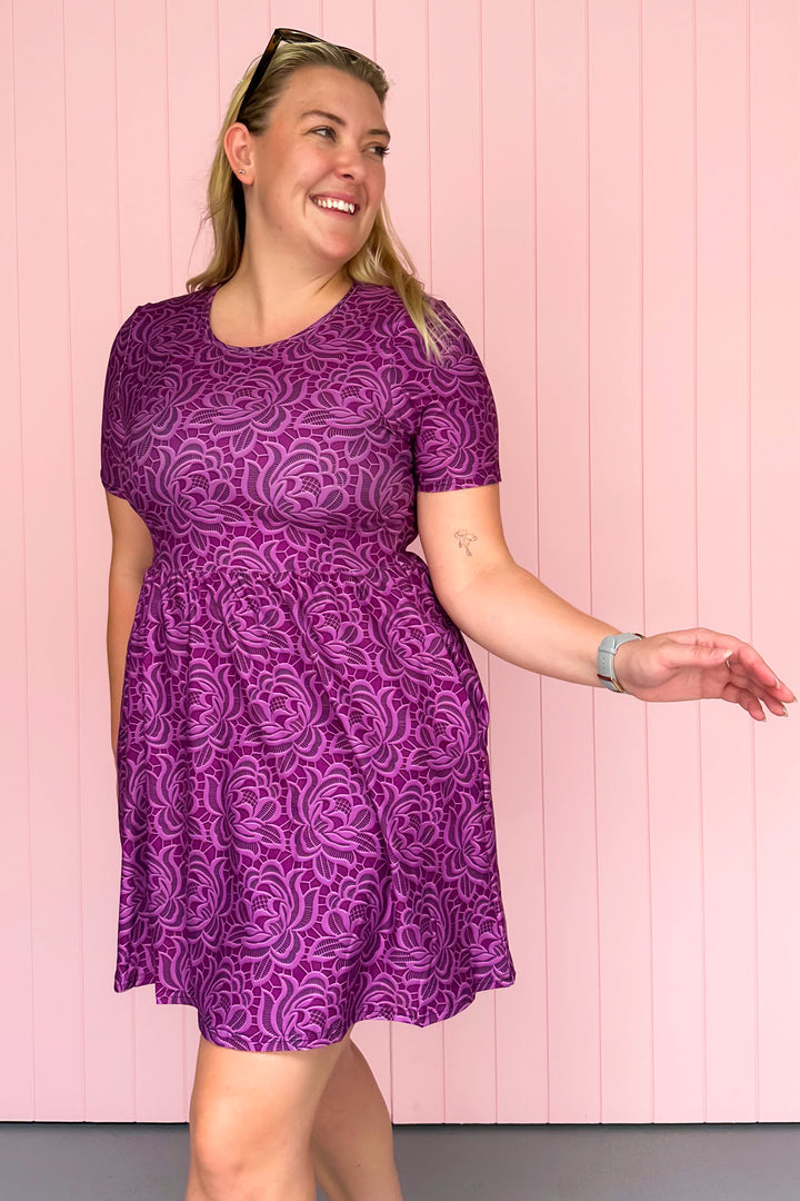 Lacy Plum - Mini Dress - Short Sleeve - Pockets