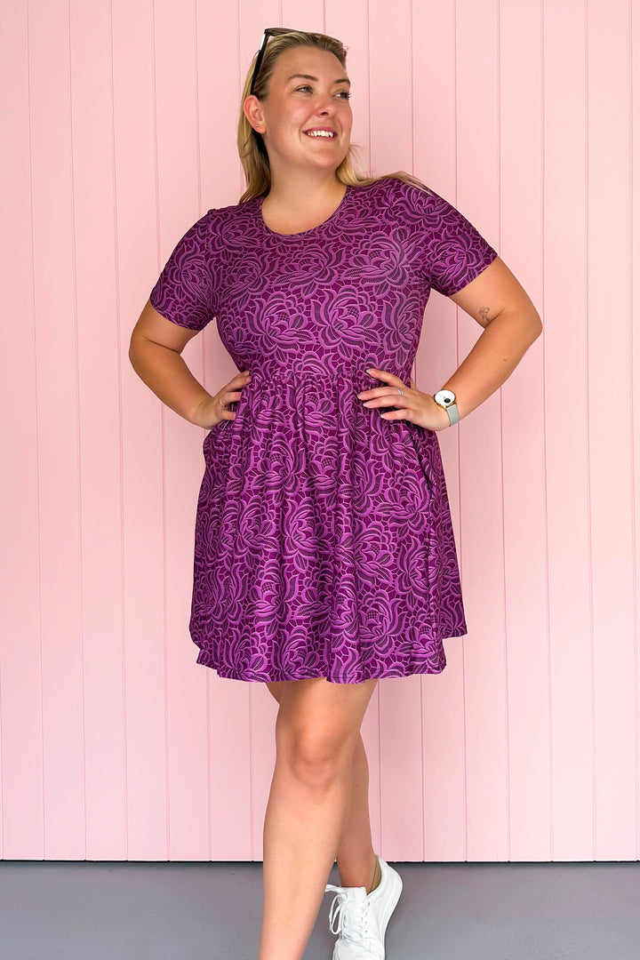 Lacy Plum - Mini Dress - Short Sleeve - Pockets