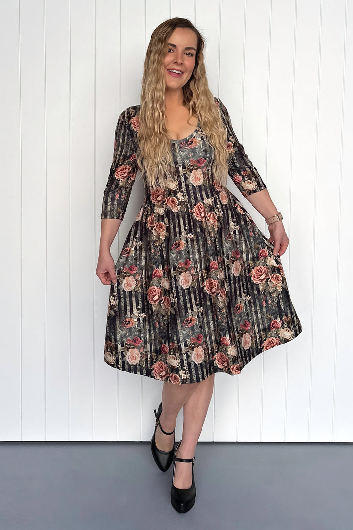 Heritage Rose - 3/4 Sleeve - Knee Length Dress - Pockets
