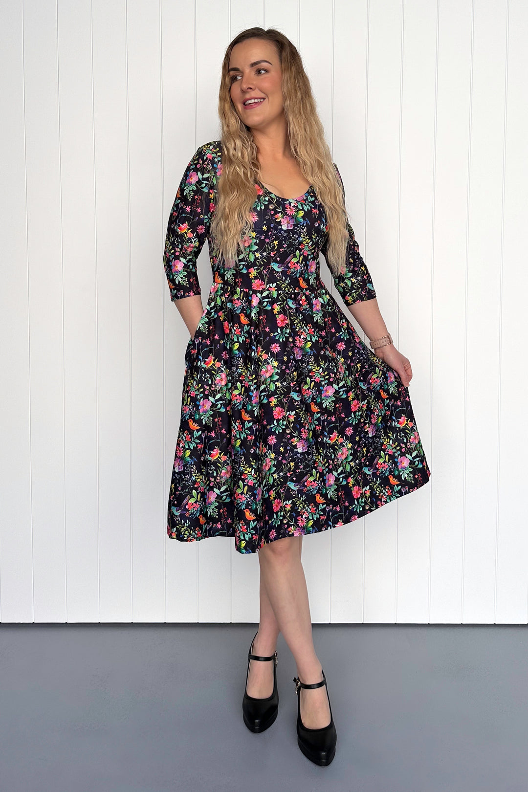 Birds and Blooms - 3/4 Sleeve - Knee Length Dress - Pockets