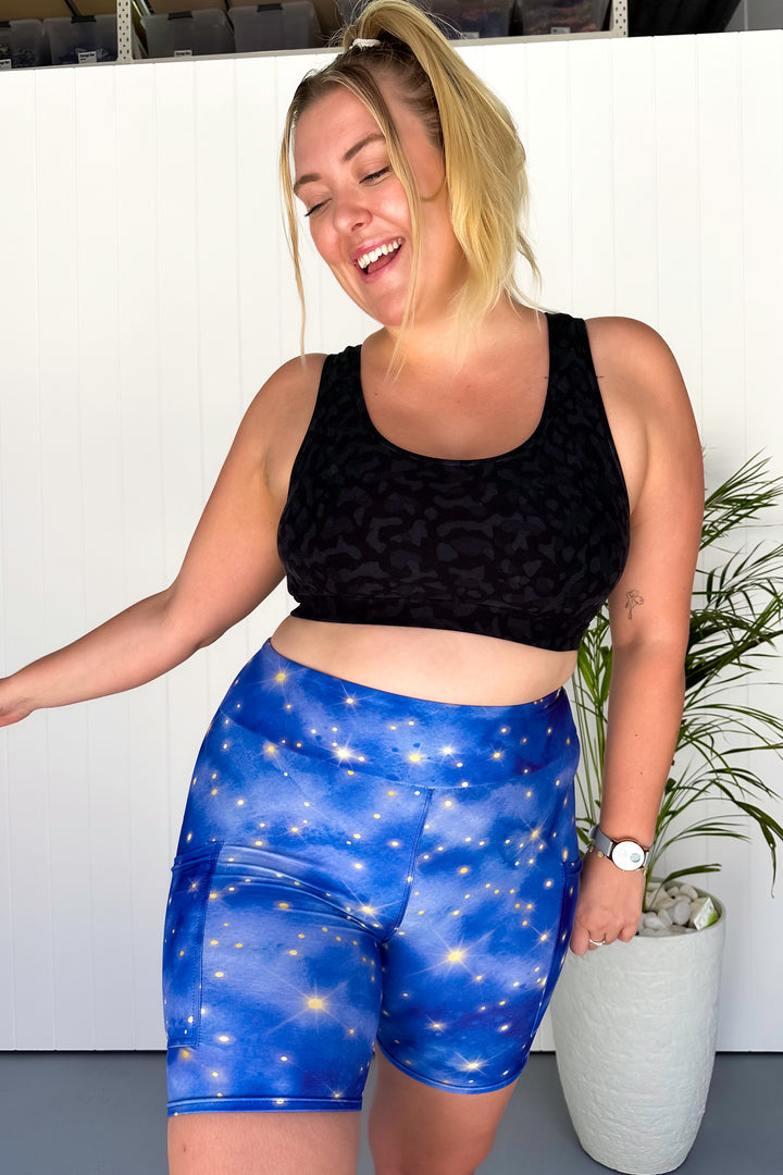 Admiral Sky - Casual - Mid Shorts - Pockets