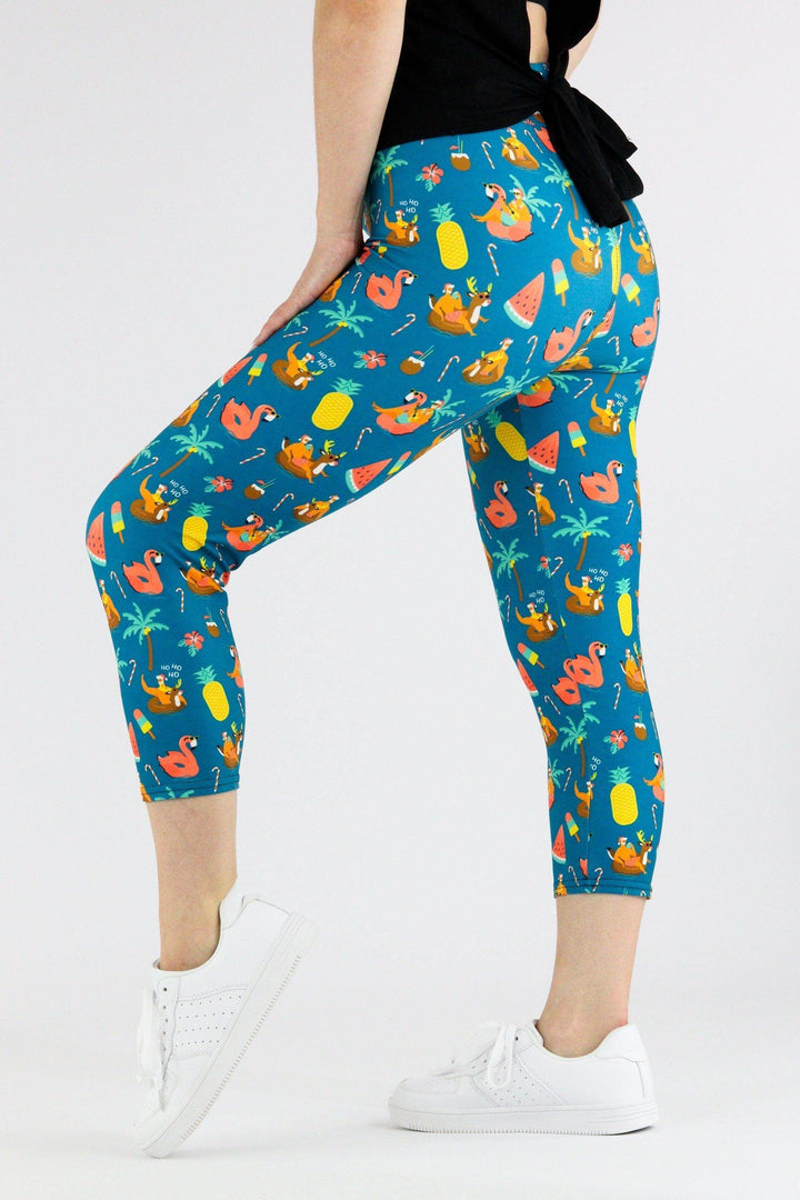 Tropical Christmas - Casual Capri Leggings Casual Capri Leggings Pawlie   