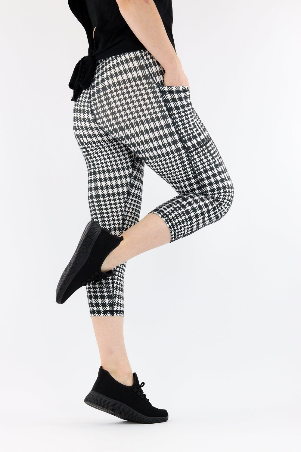 Houndstooth - Hybrid 1.0 - Leg Pockets - Capri Leggings Hybrid Capri Leggings Pawlie   