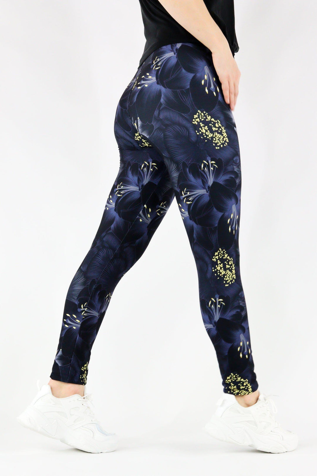 Dark Flowers - Casual Full Leggings Casual Full Leggings Pawlie   